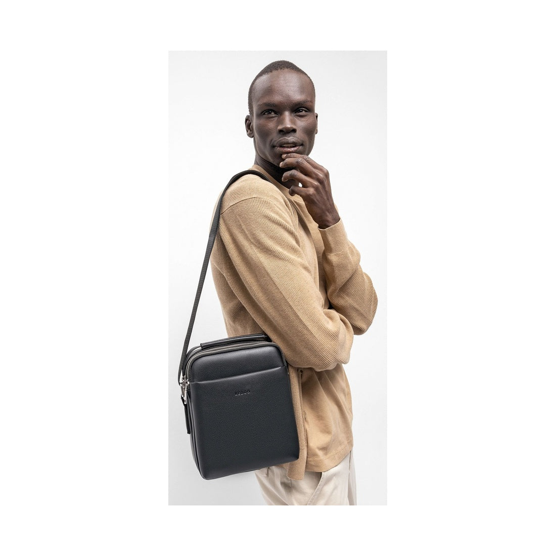 black casual crossbody