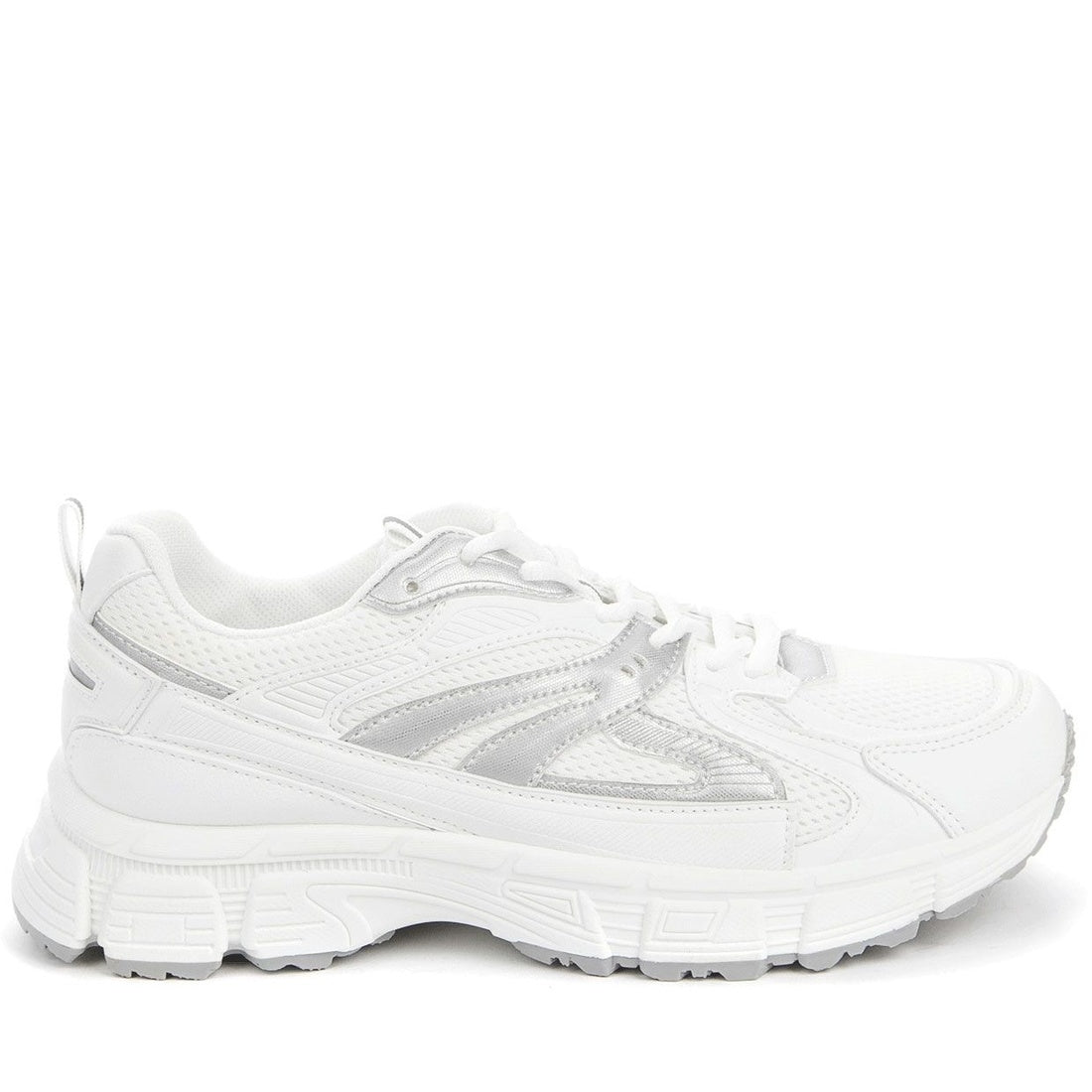 white casual closed sneakers