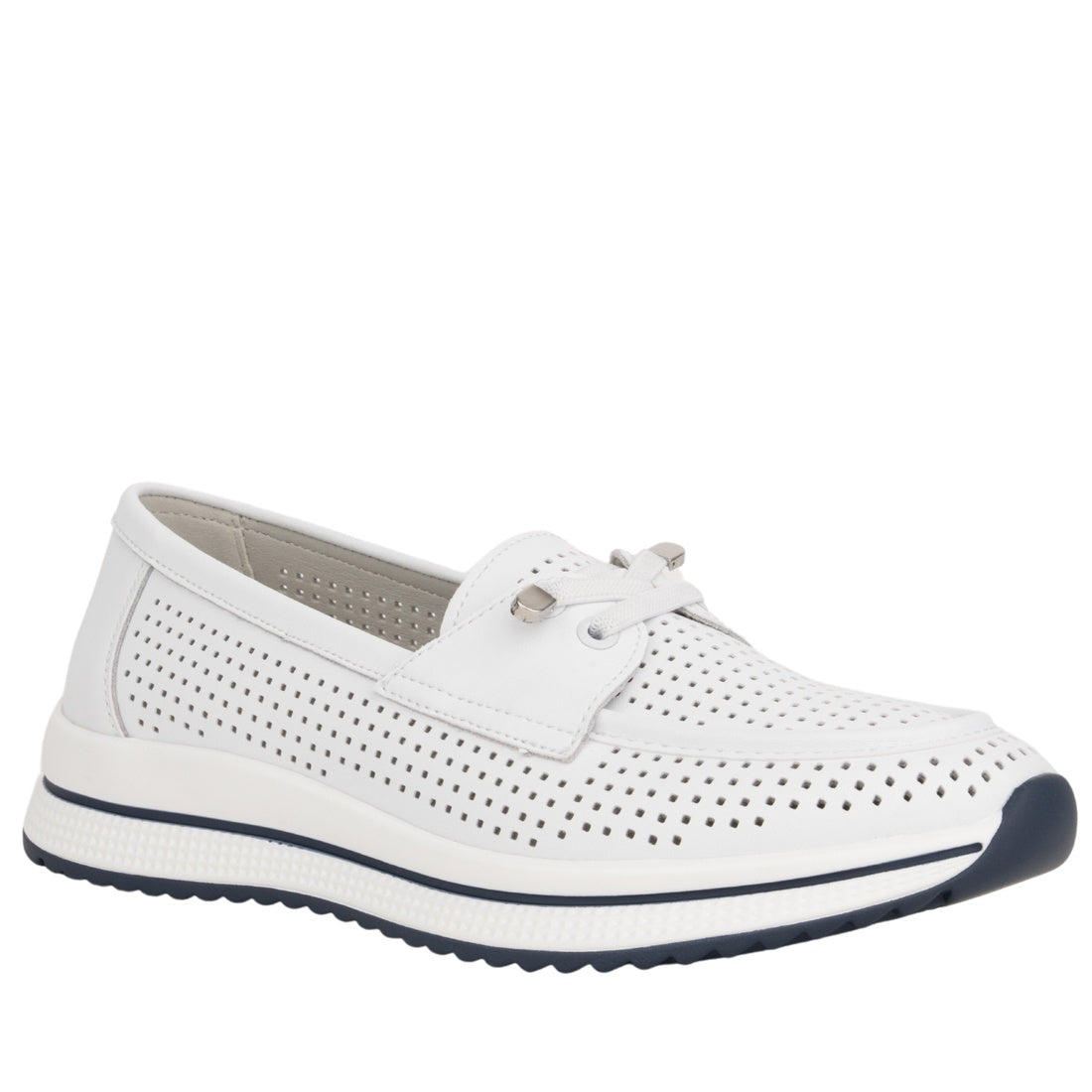 white casual closed mocassins