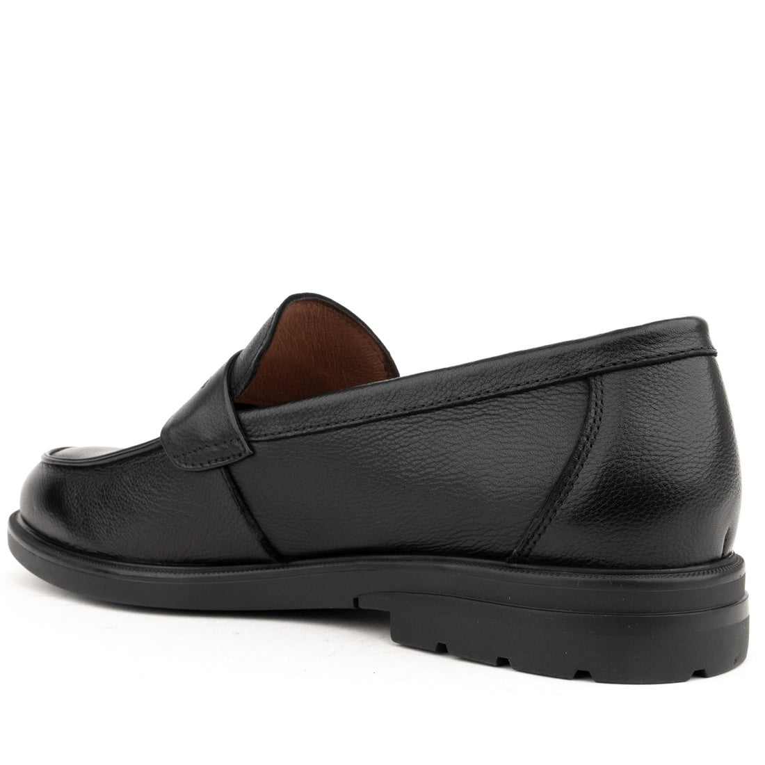 black casual closed loafers