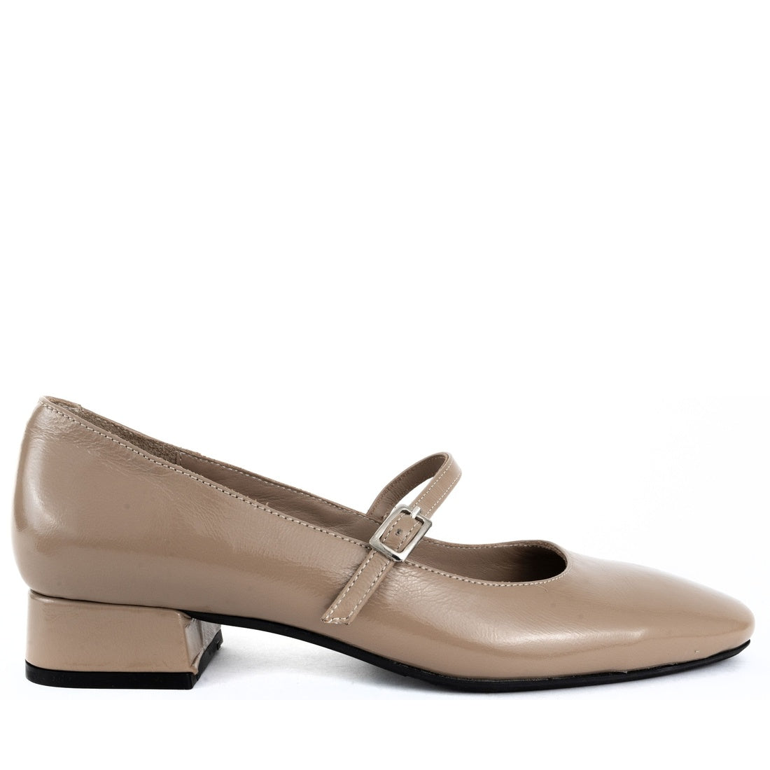 beige casual closed ballerinas