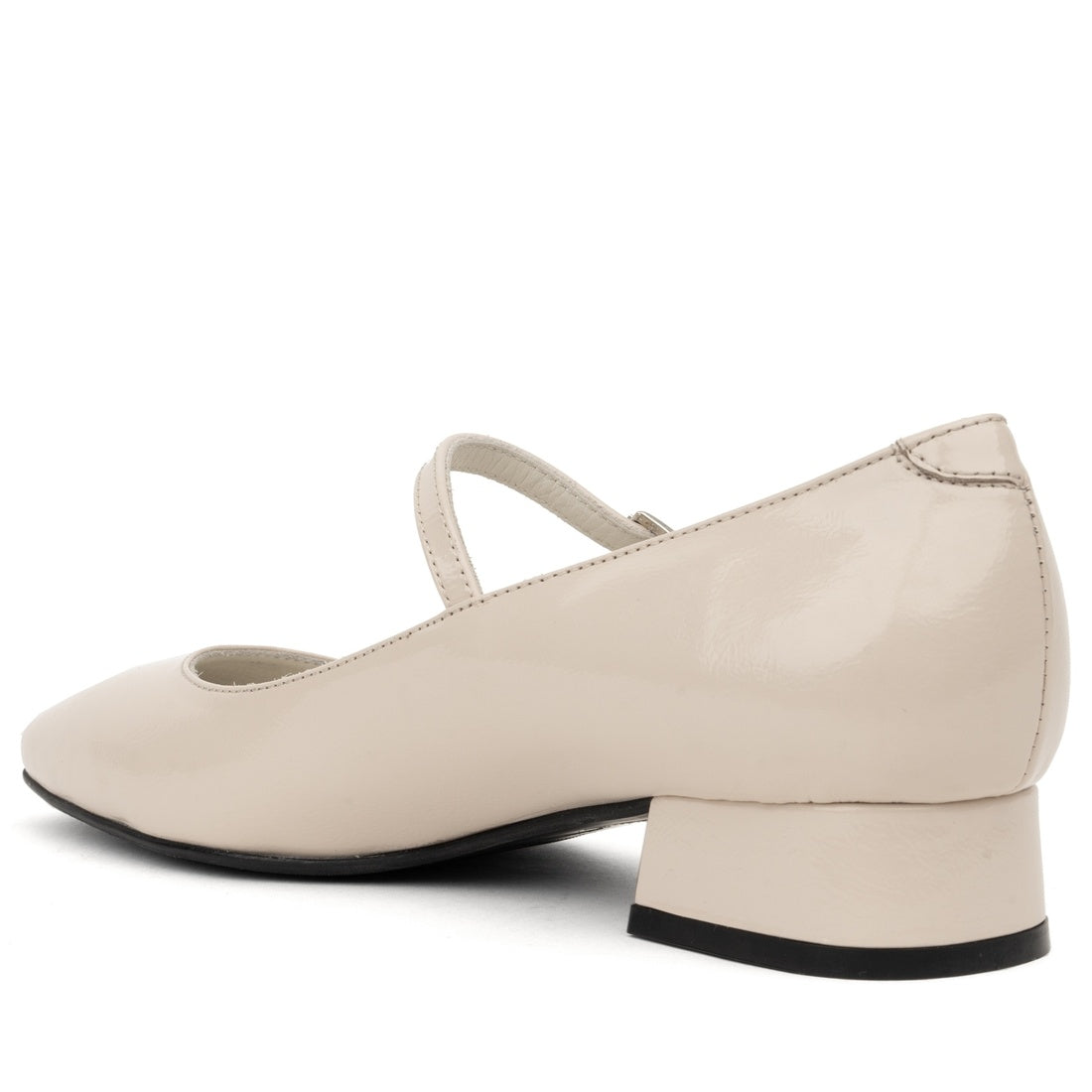 beige classic closed pumps