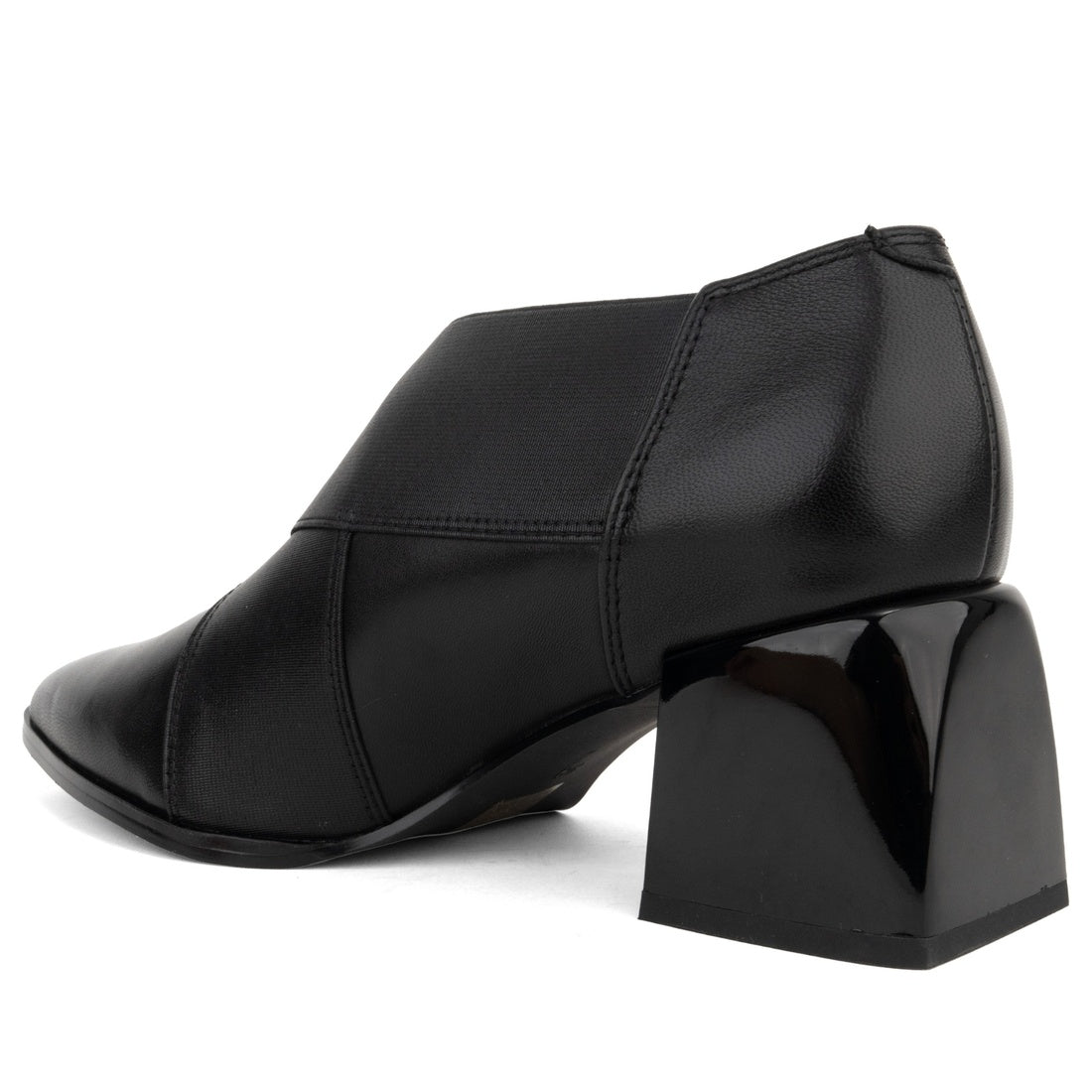 black casual closed pumps