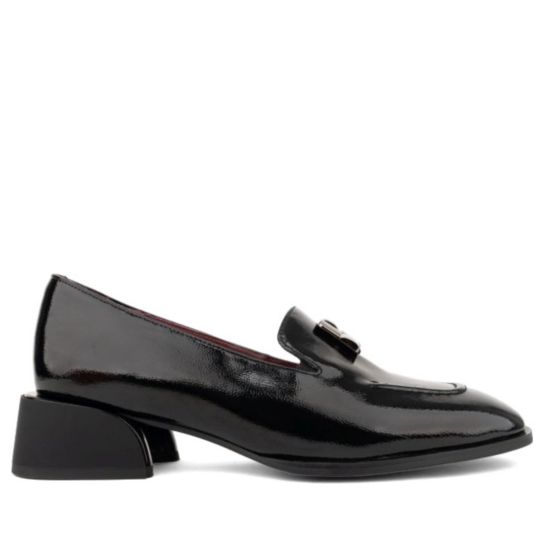 black casual closed loafers