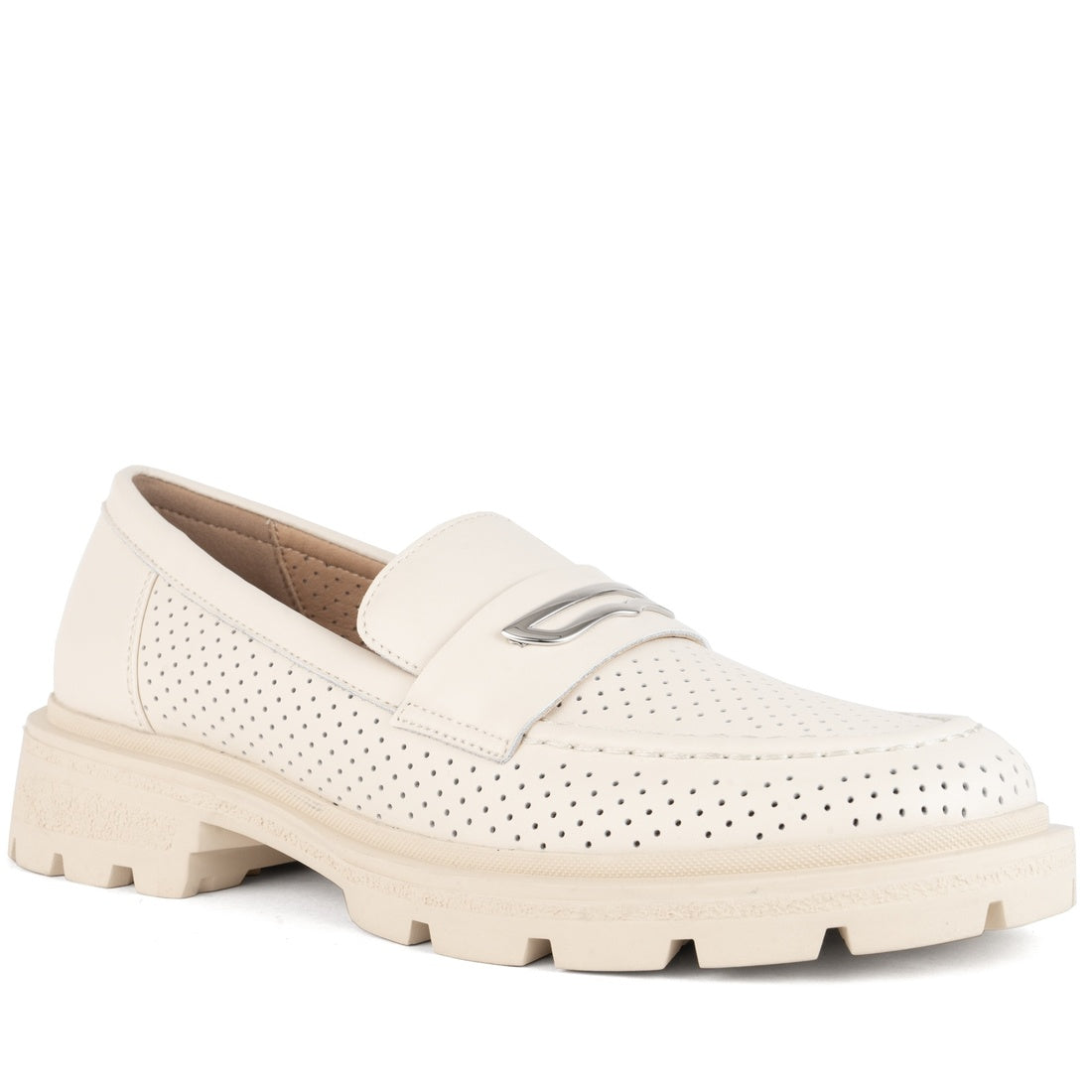 beige elegant closed loafers