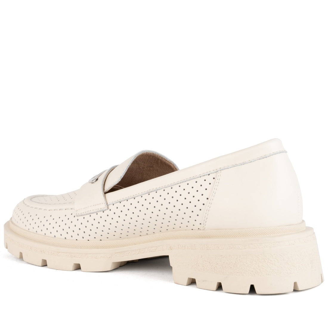 beige elegant closed loafers