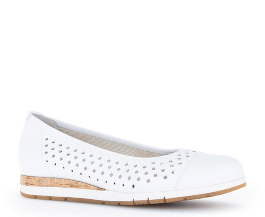 Gabor Womens weiss casual closed shoes | Vilbury London