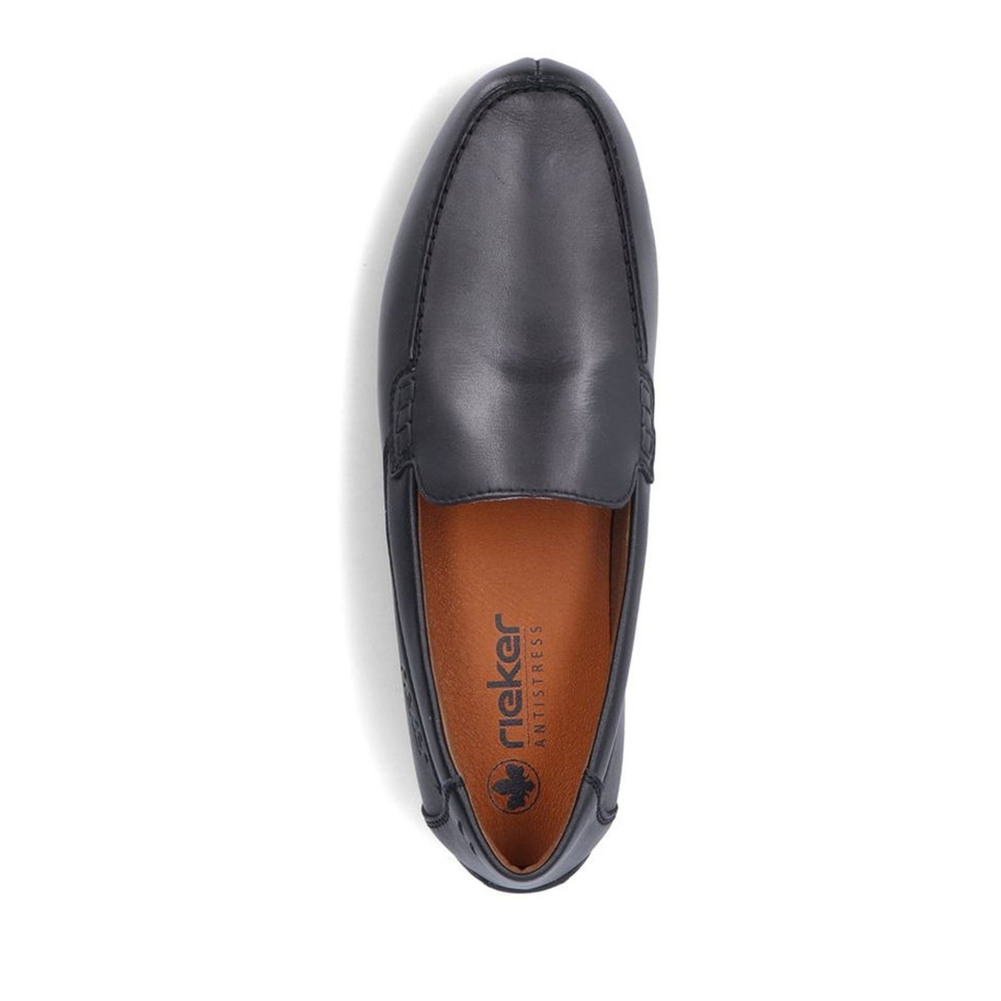 black classic closed mocasins