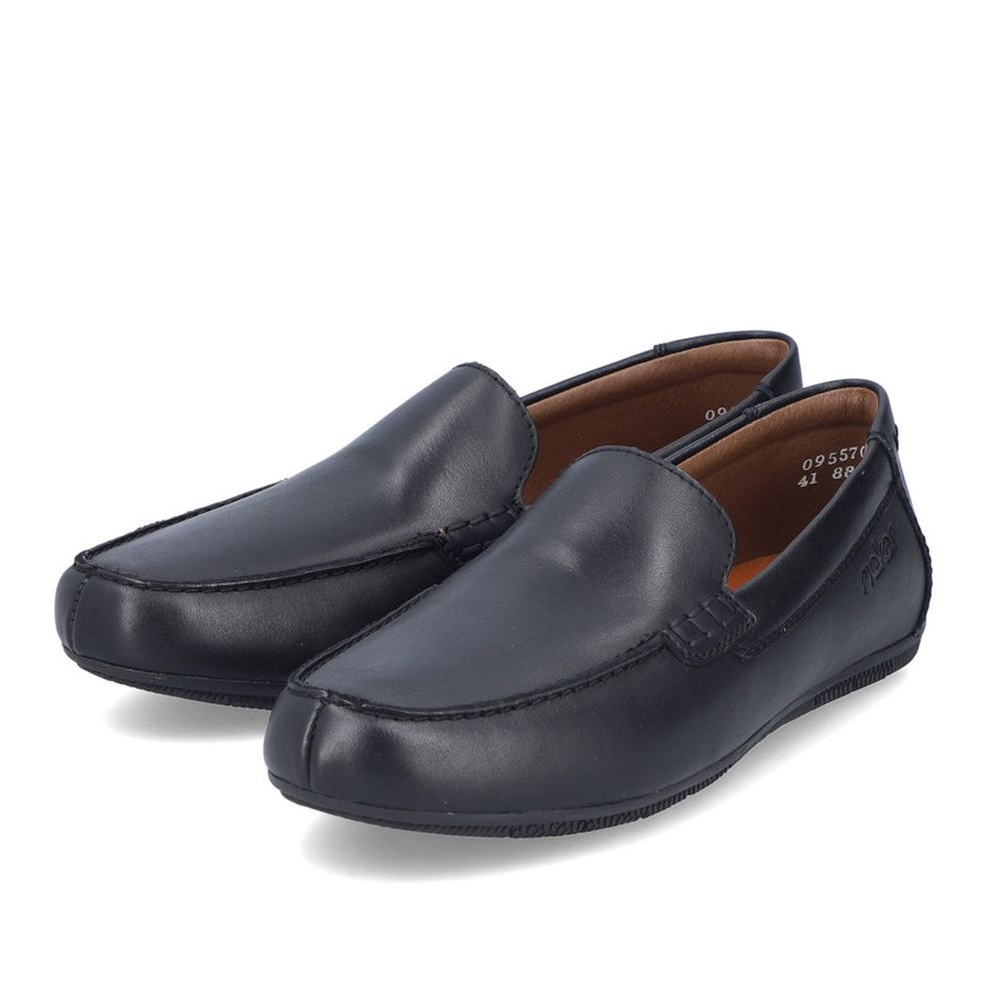 black classic closed mocasins