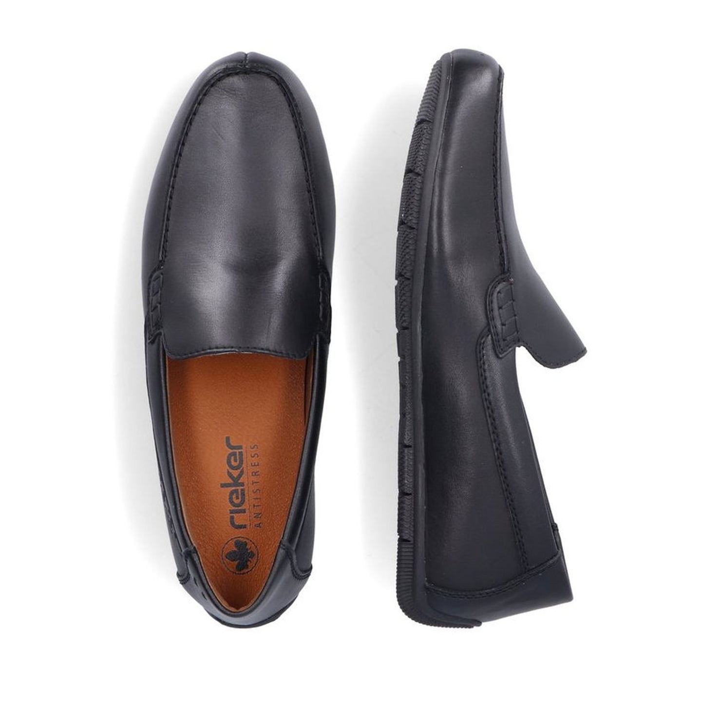 black classic closed mocasins