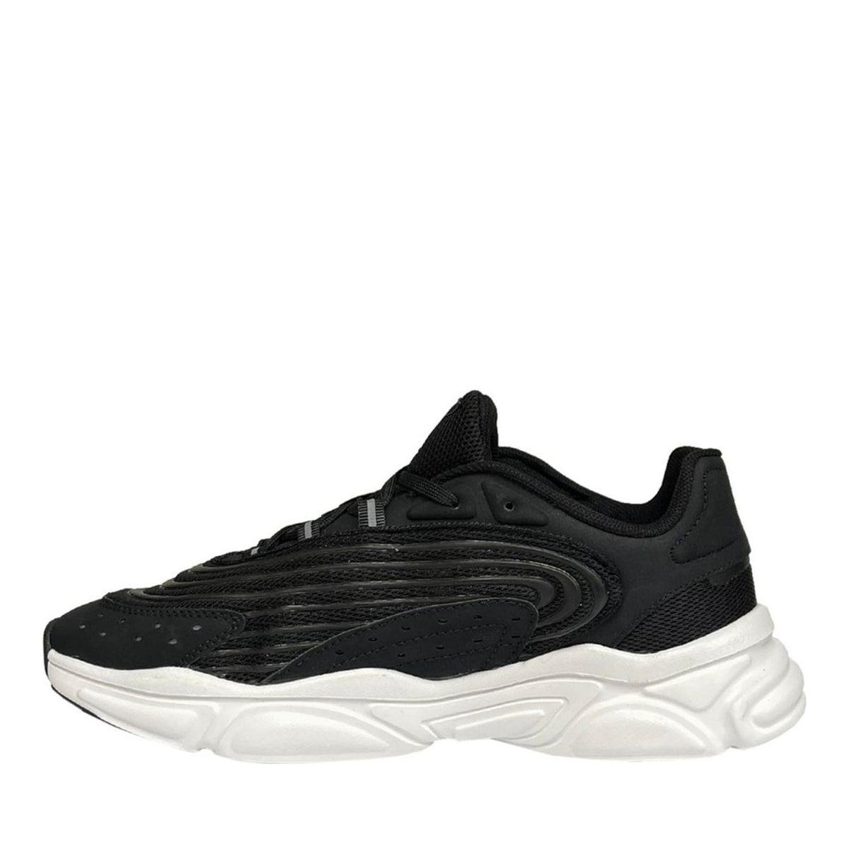 black casual closed sneakers