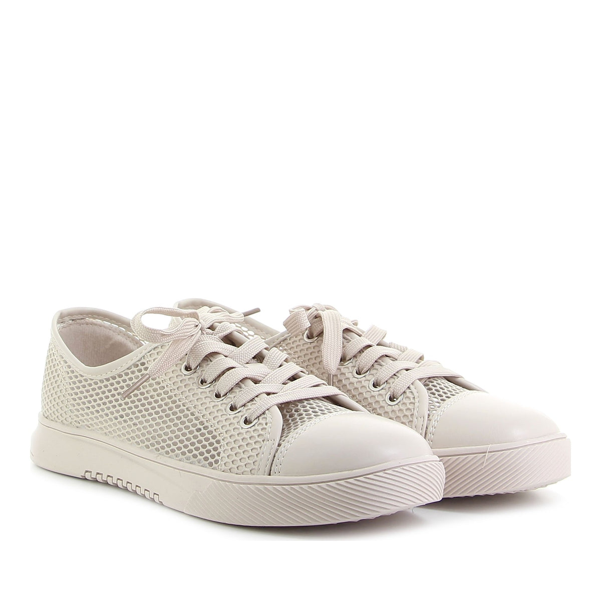 beige casual closed sneakers