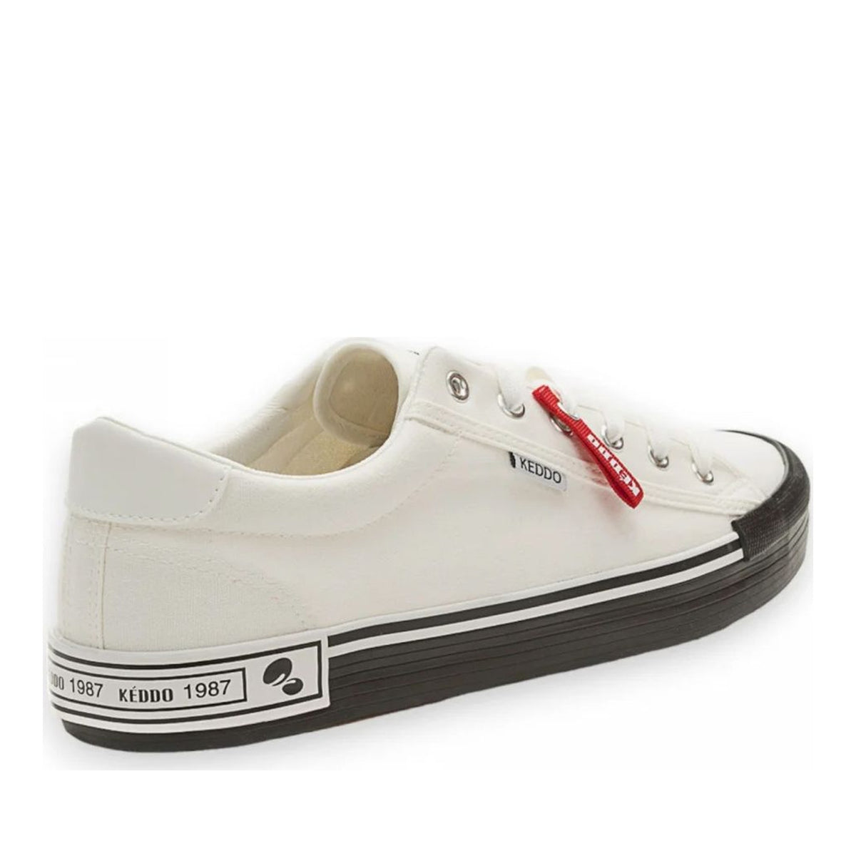 white casual closed sneakers