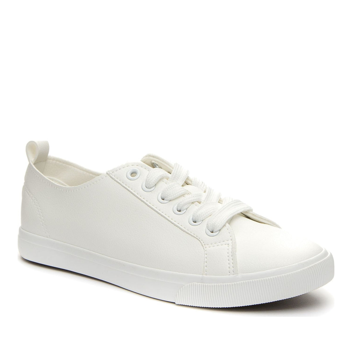 white casual closed sneakers