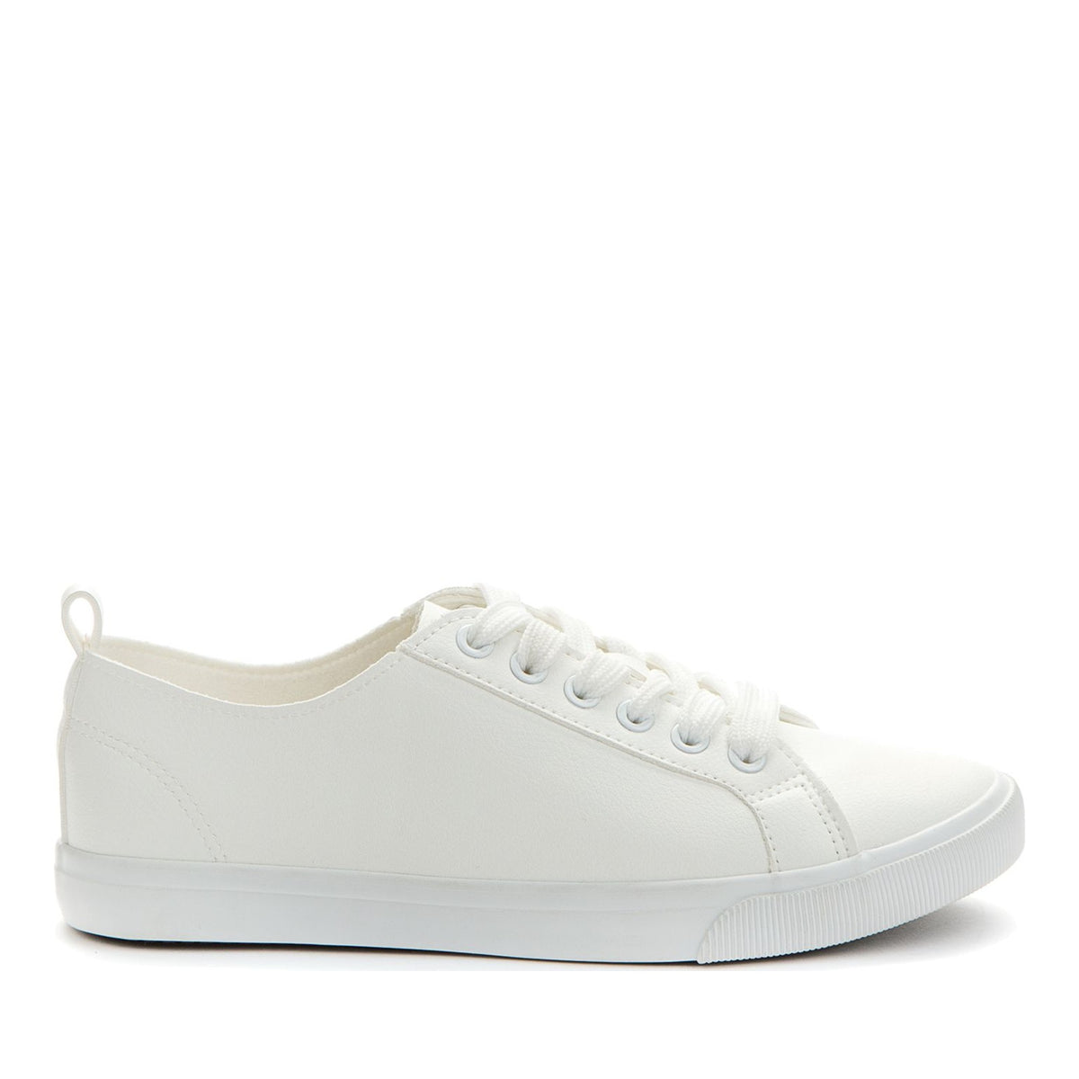 white casual closed sneakers