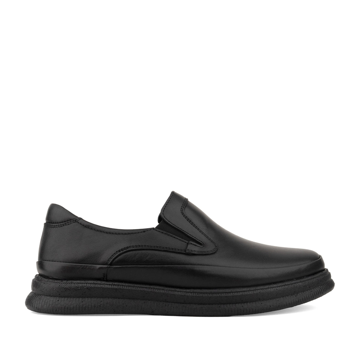 black casual closed mocasins