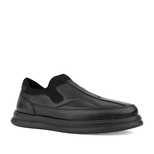black casual closed mocasins