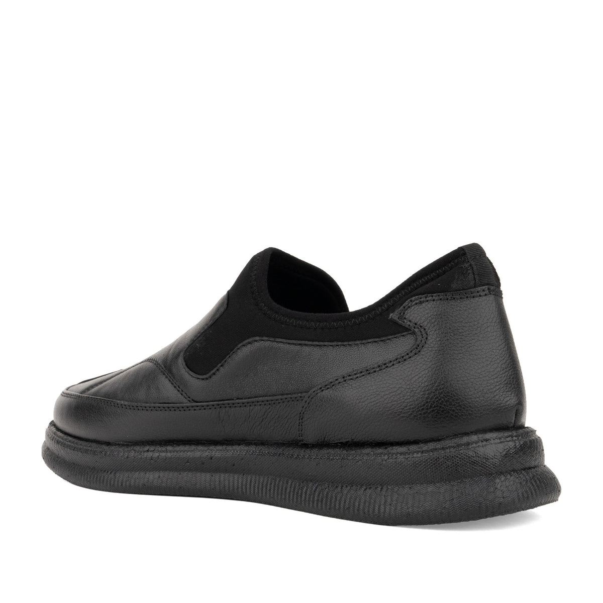 black casual closed mocasins