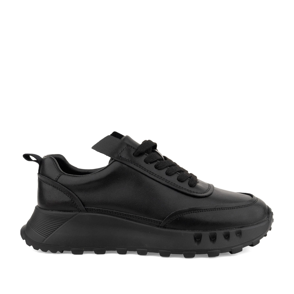 black casual closed sneakers