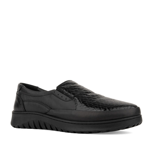 black casual closed ballerinas