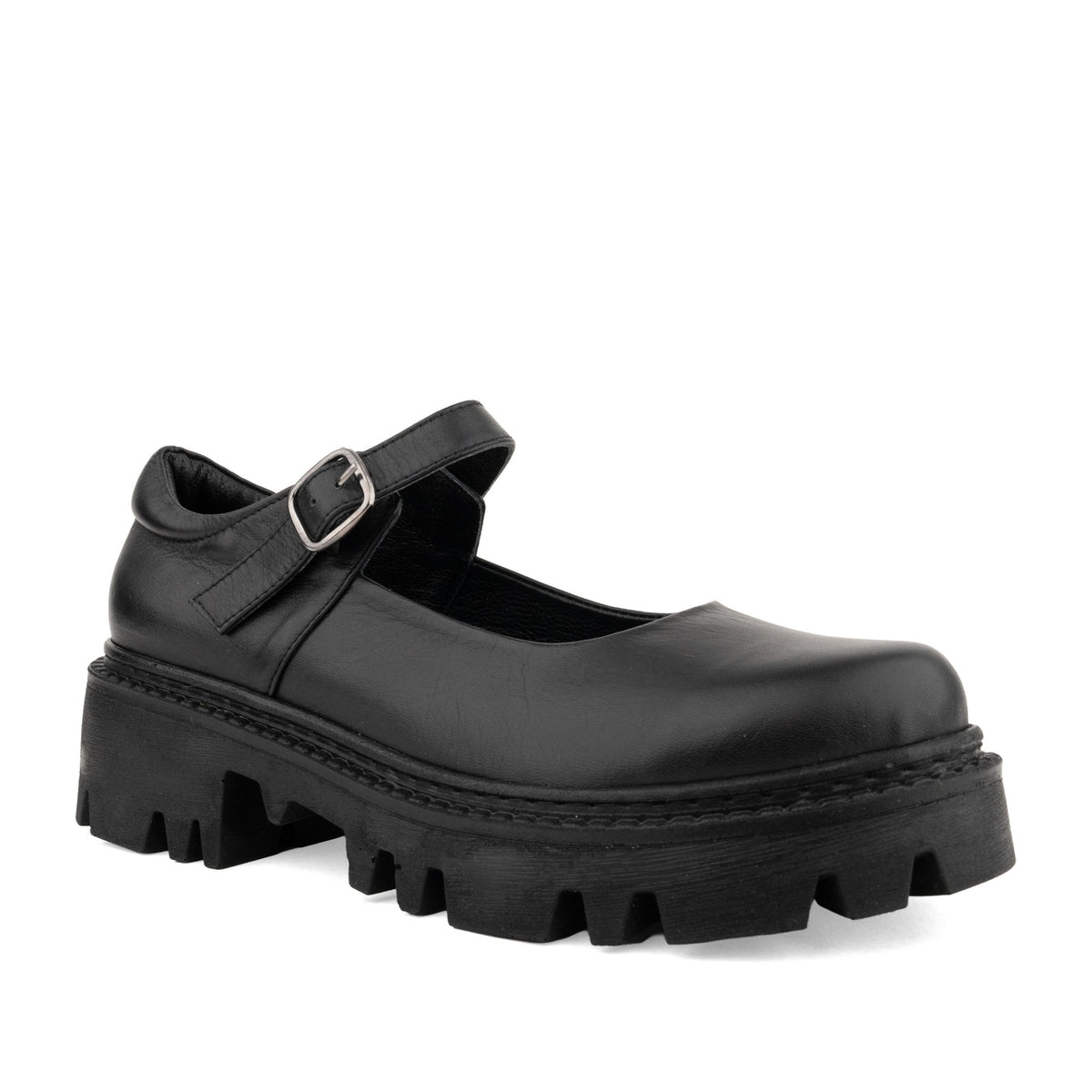 black casual closed loafers
