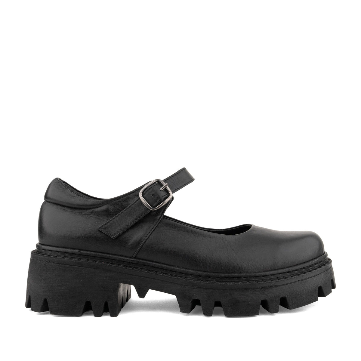 black casual closed loafers