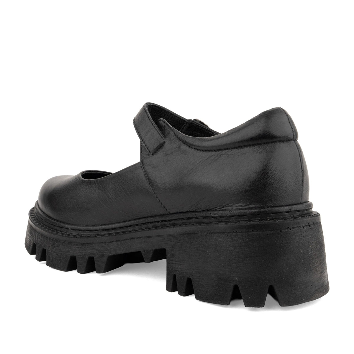 black casual closed loafers