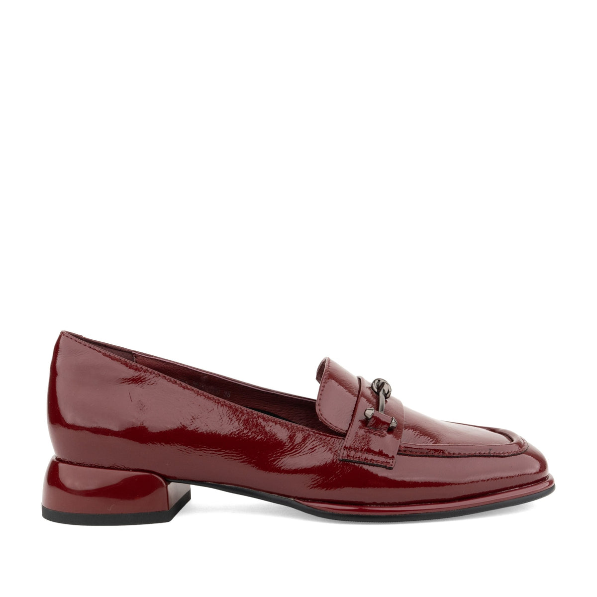 bordo casual closed loafers