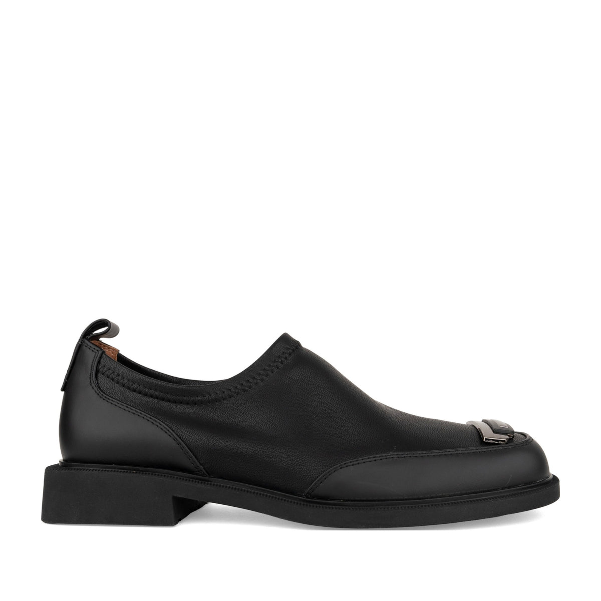 black casual closed loafers