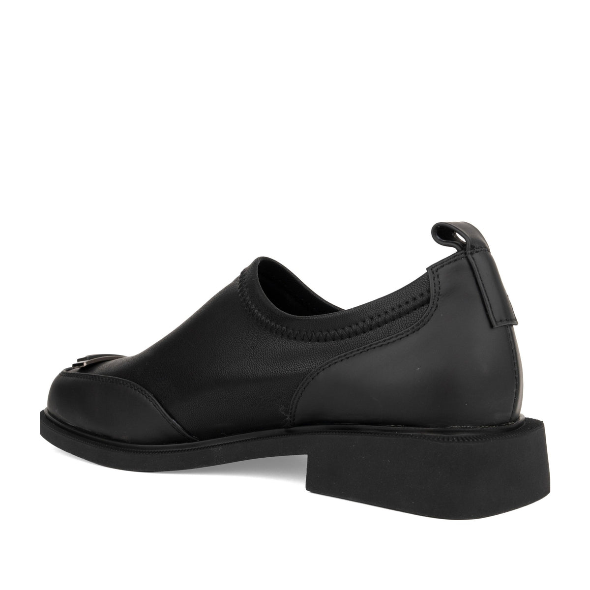 black casual closed loafers
