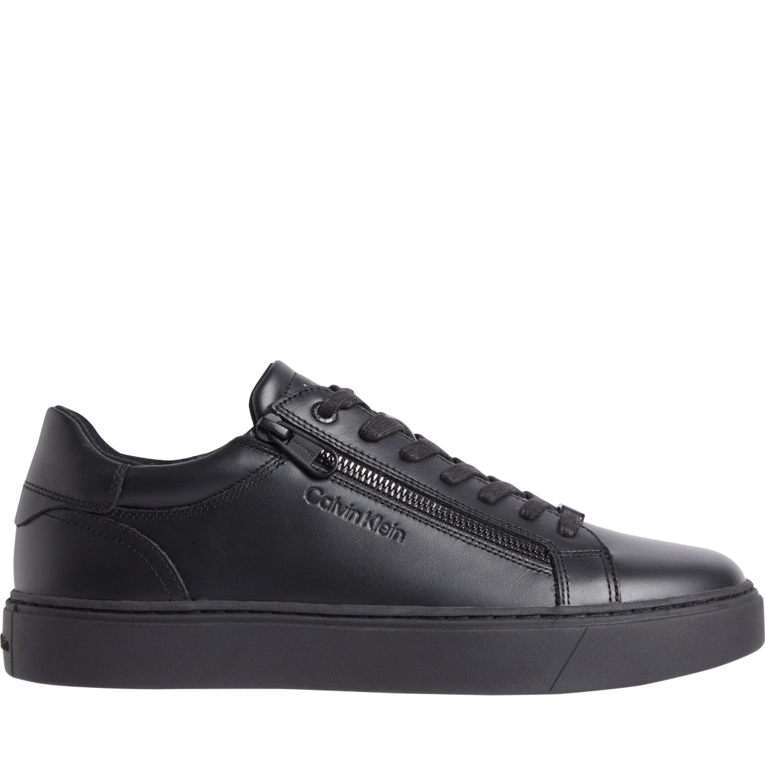 low top lace up leisure black