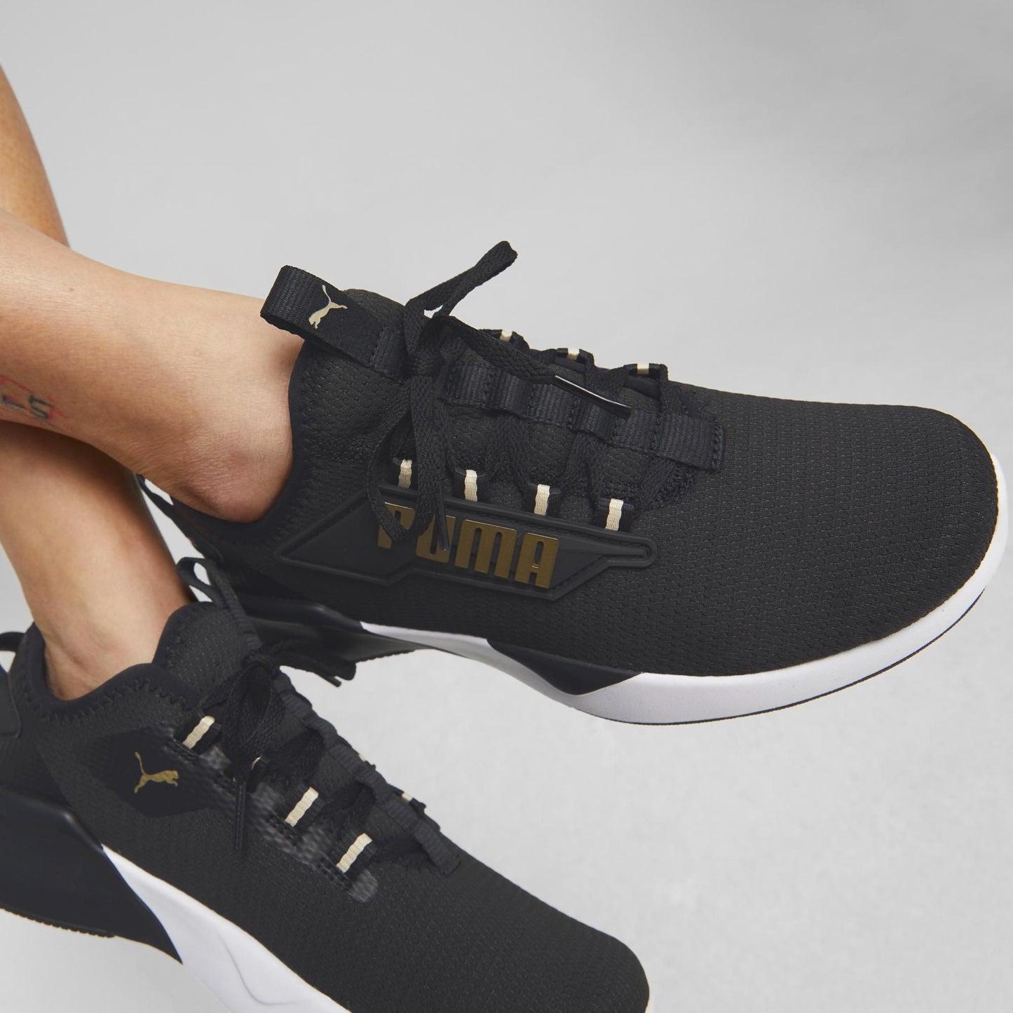 Retaliate 2 Women's Black Athletic Sneakers