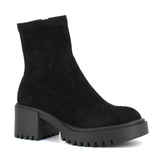 black casual closed boots