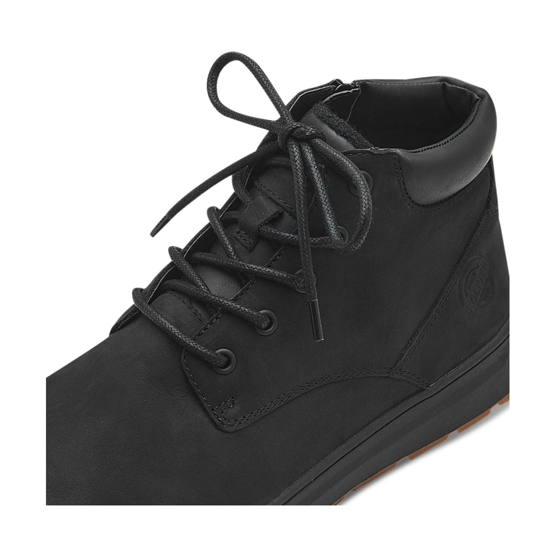 leisure trainers black