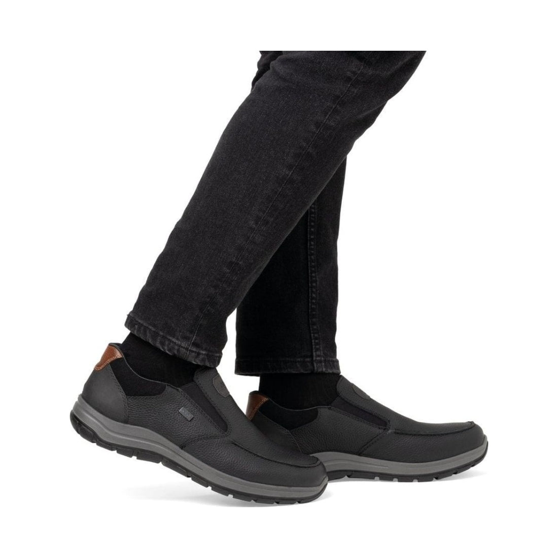 black casual closed men's shoes