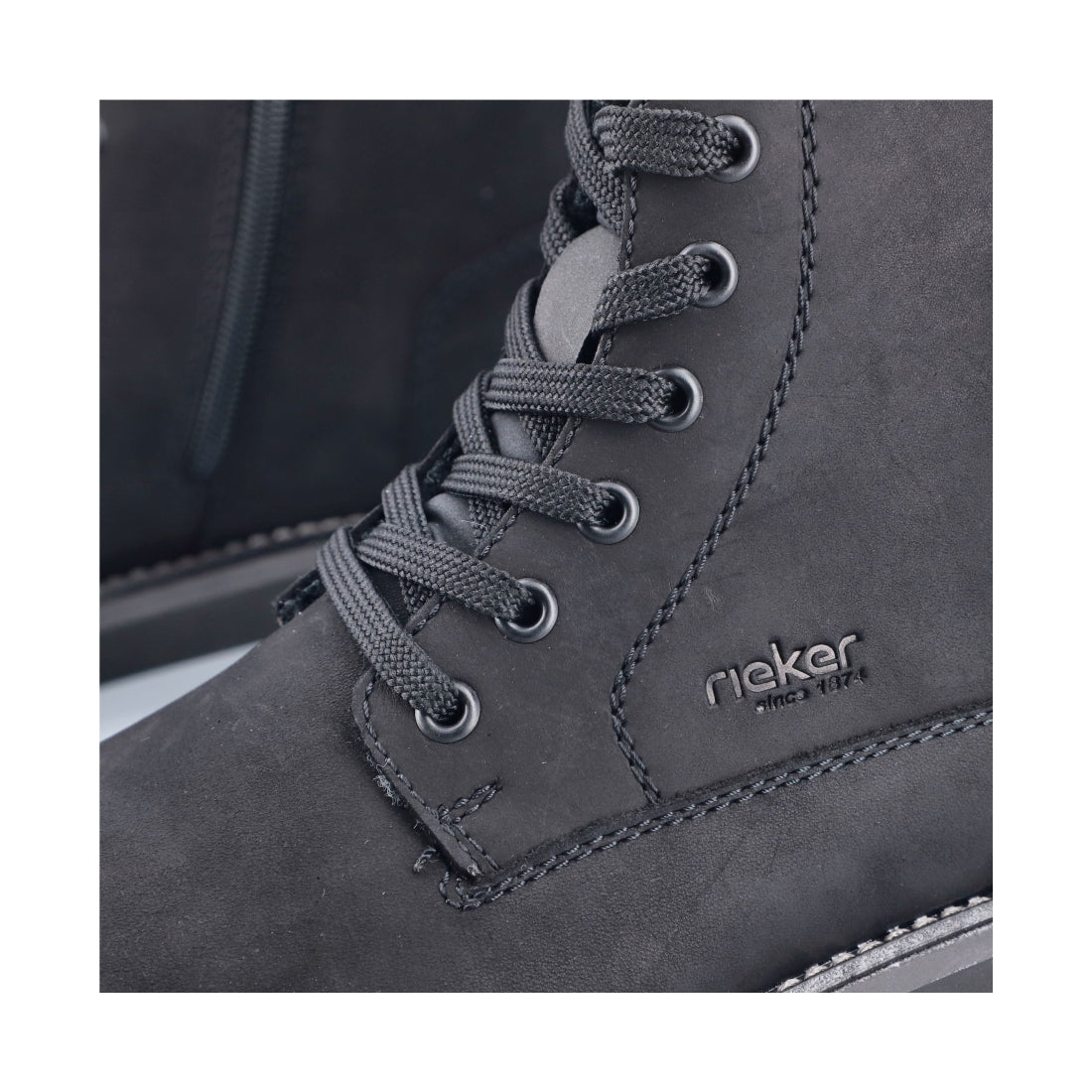 black casual closed men's boots