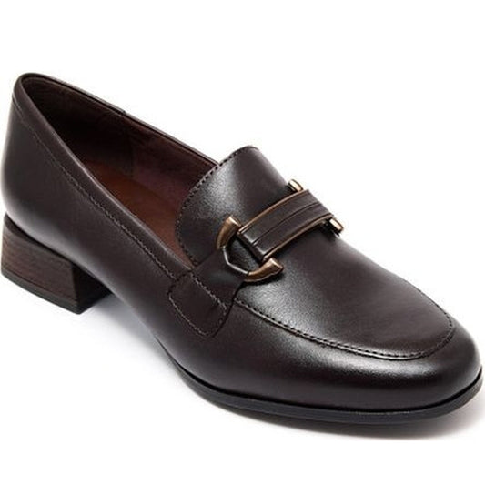 mocca elegant closed loafers