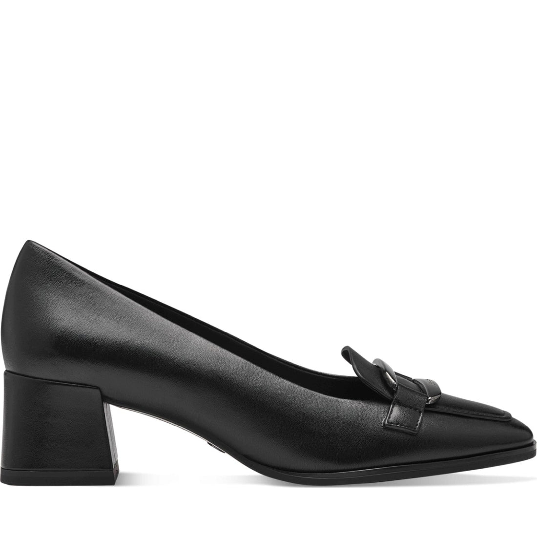 black elegant closed pumps