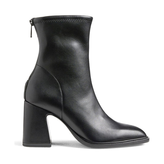 heeled boot