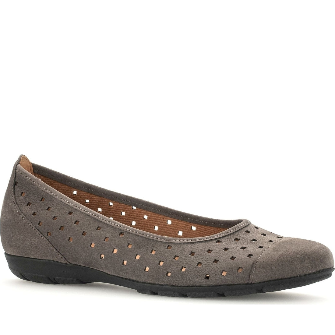 Gabor womens beige casual closed ballerinas | Vilbury London