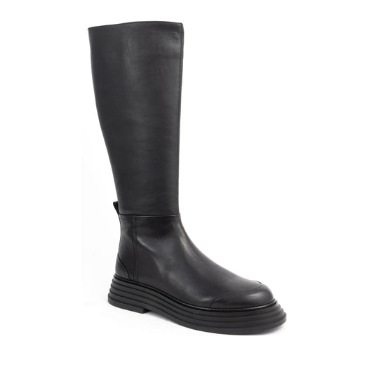 black casual closed boots