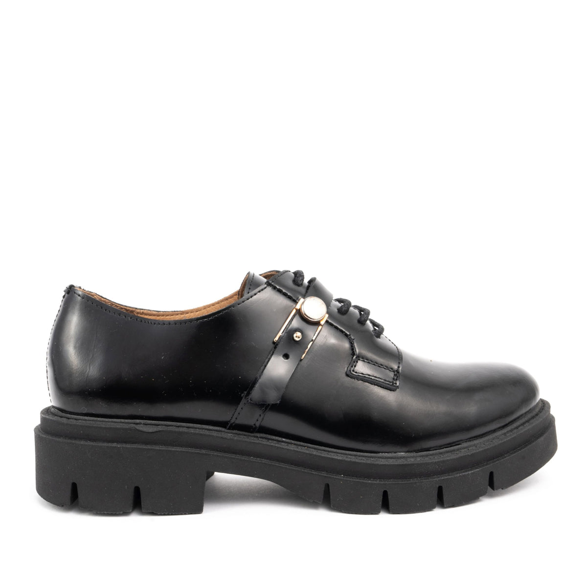 black casual closed loafers