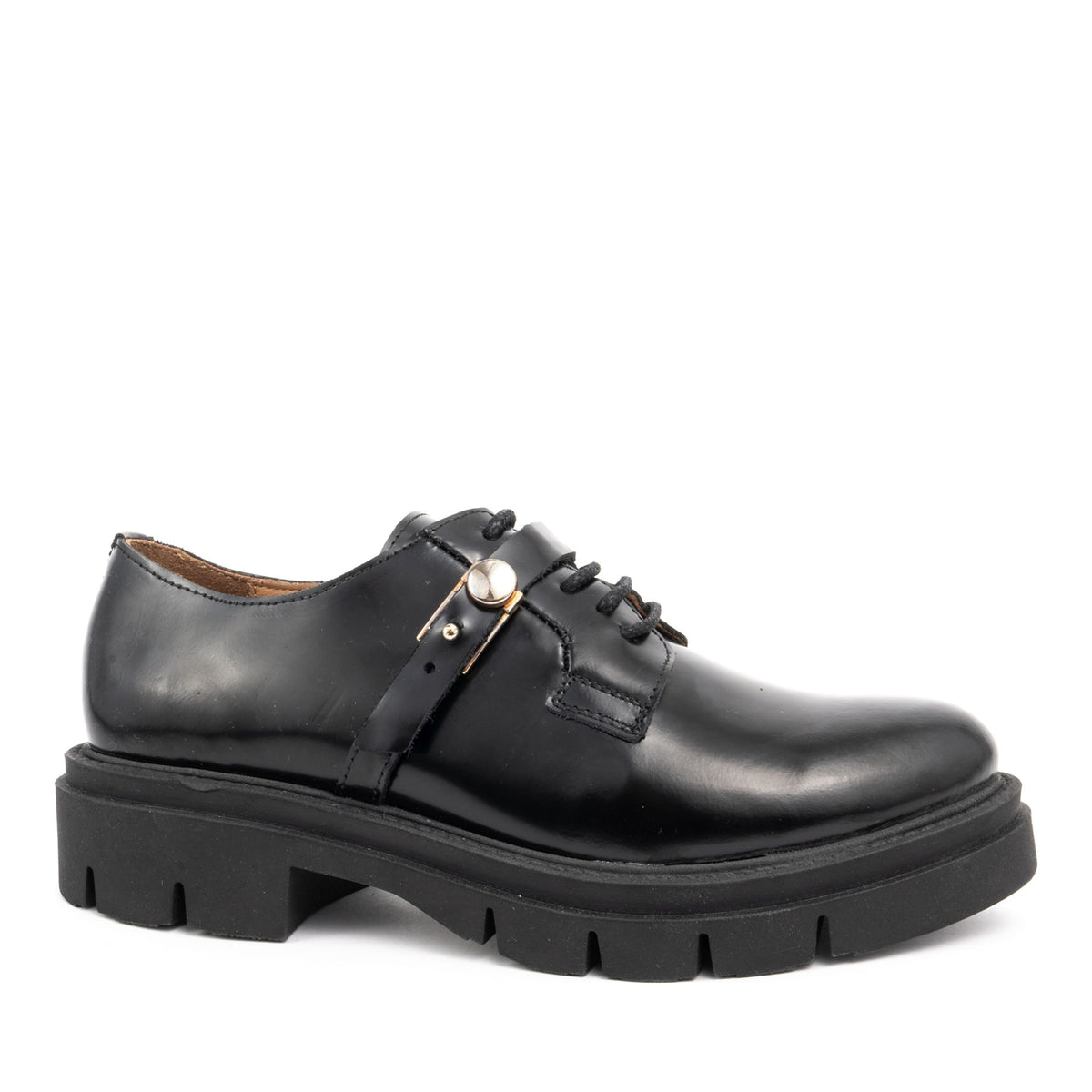 black casual closed loafers