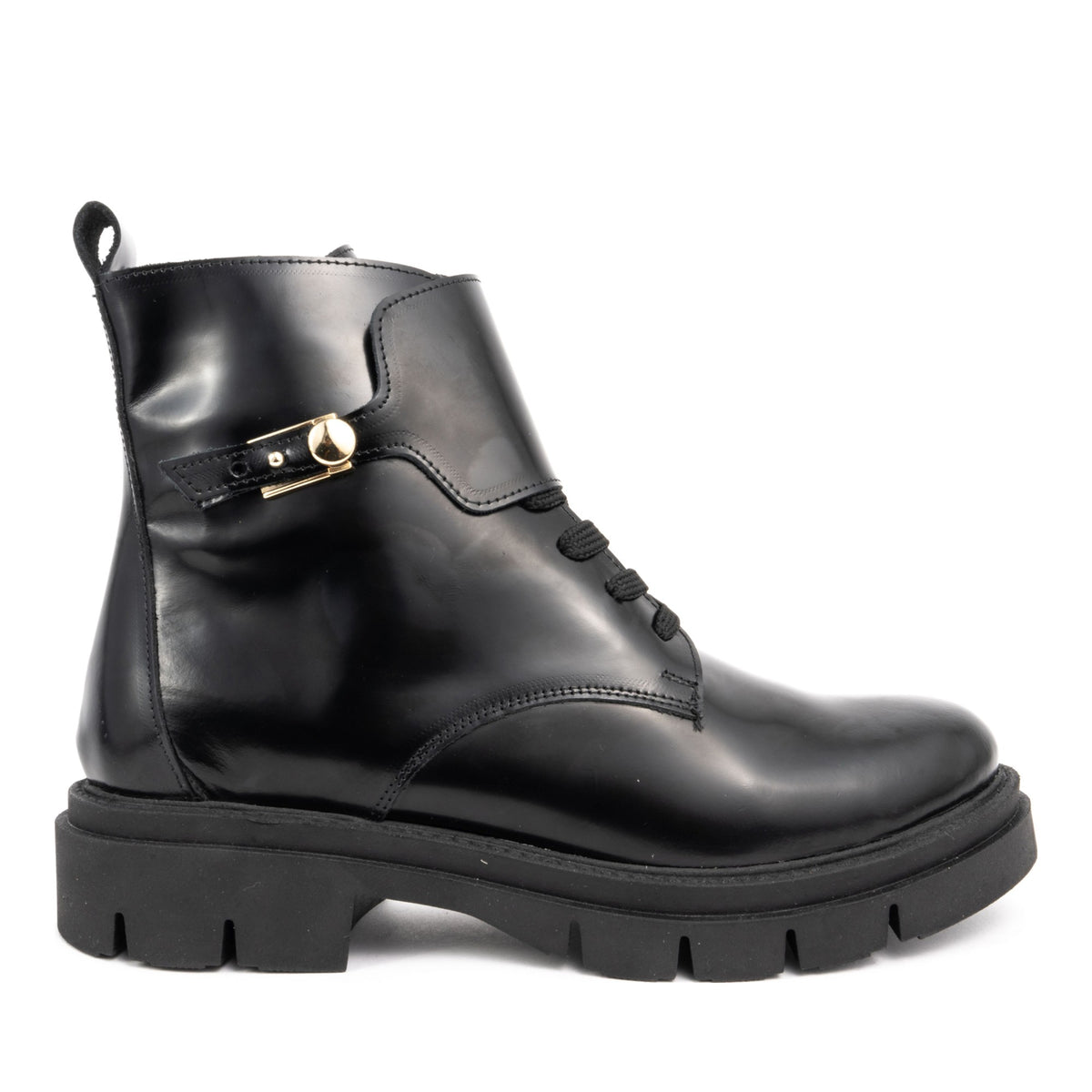 black casual closed booties