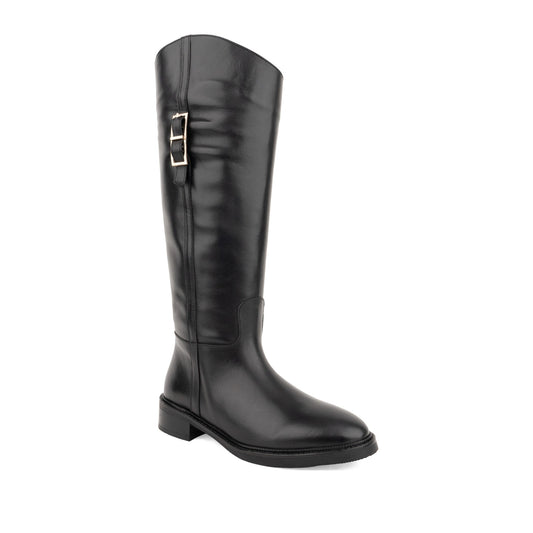 black casual closed boots