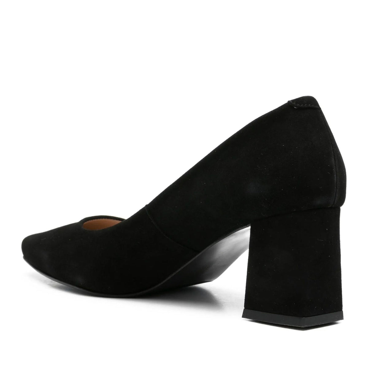 black classic closed pumps