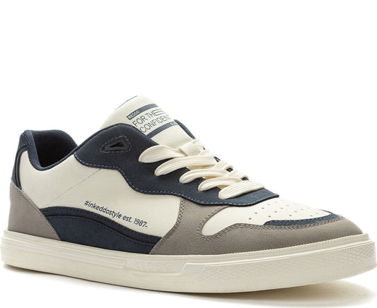 white casual closed sneakers