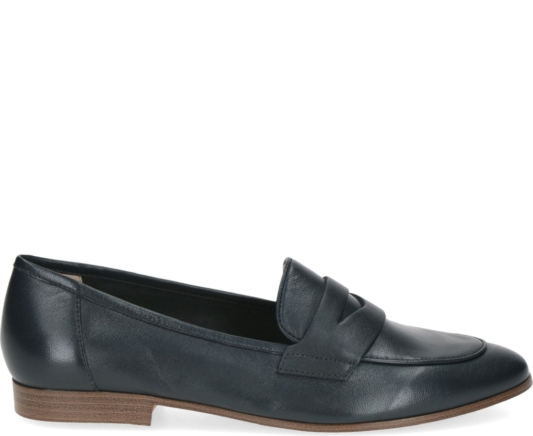 blue casual closed mocasins
