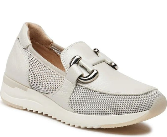 leisure trainers nude