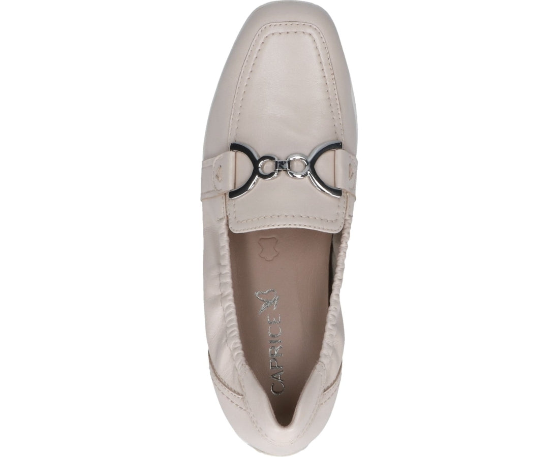 beige casual closed mocasins